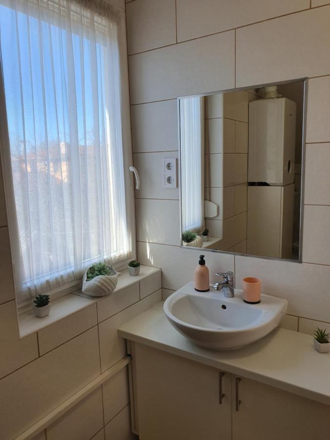 Bella Apartman Segedyn Zewnętrze zdjęcie