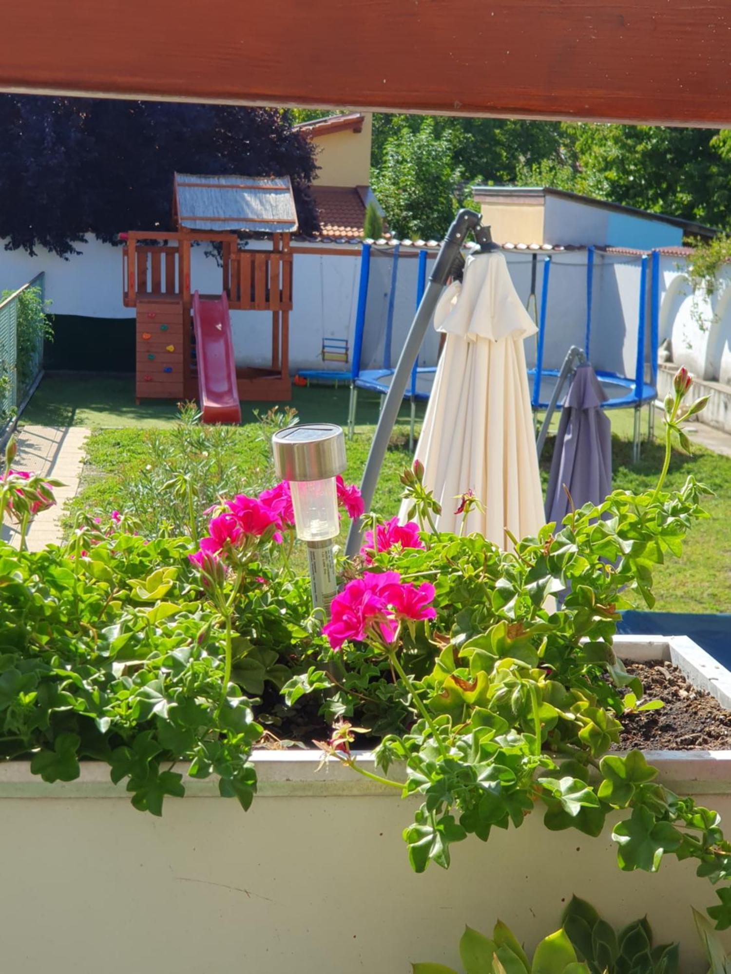 Bella Apartman Segedyn Zewnętrze zdjęcie